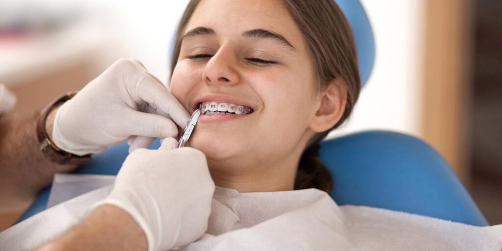 À quel âge consulter un orthodontiste ?